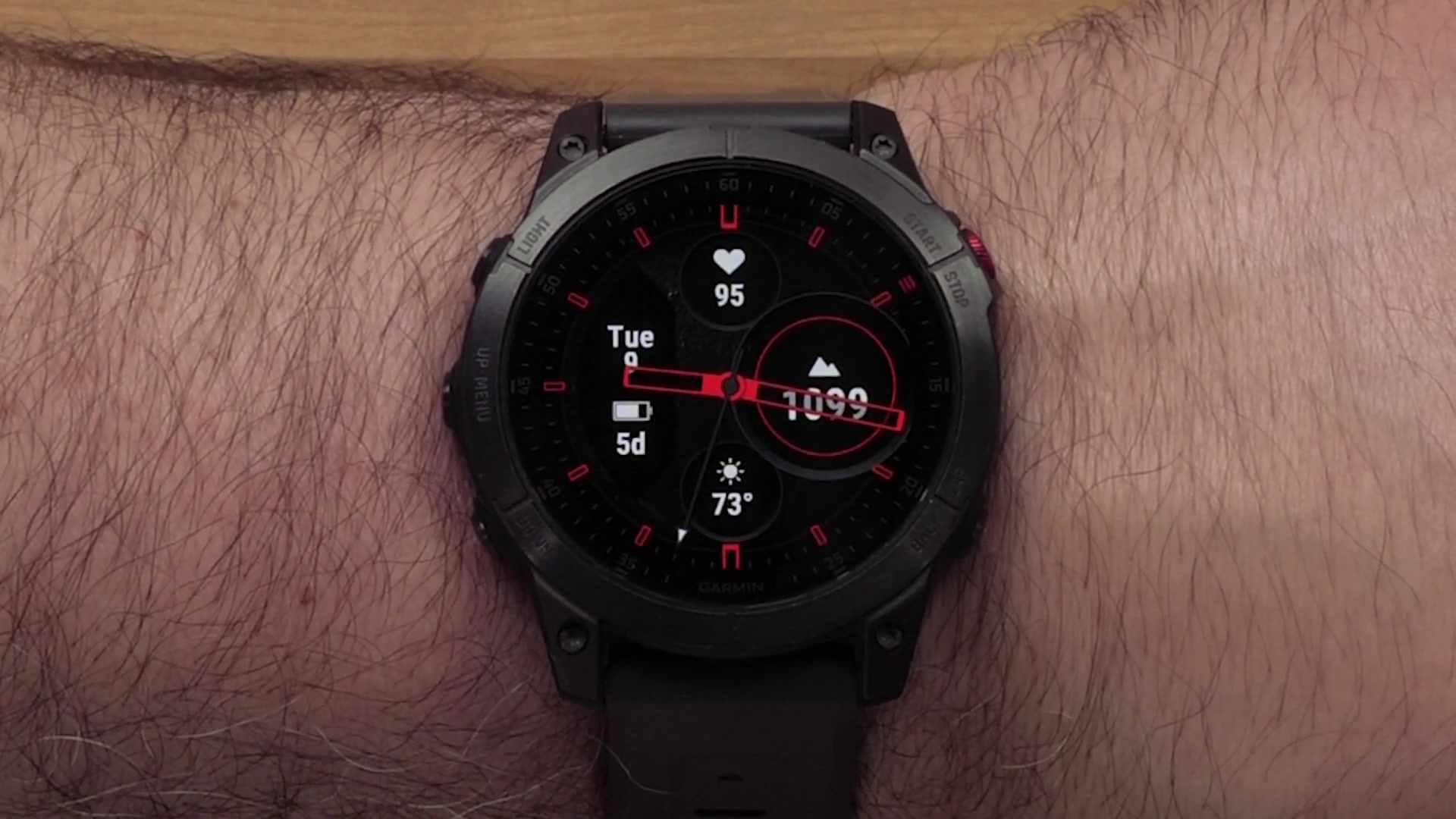 Pour afficher votre liste de glissements, effectuez un balayage vers le haut ou le bas depuis l'écran d'accueil. Sélectionnez un glissement pour voir des informations plus détaillées.